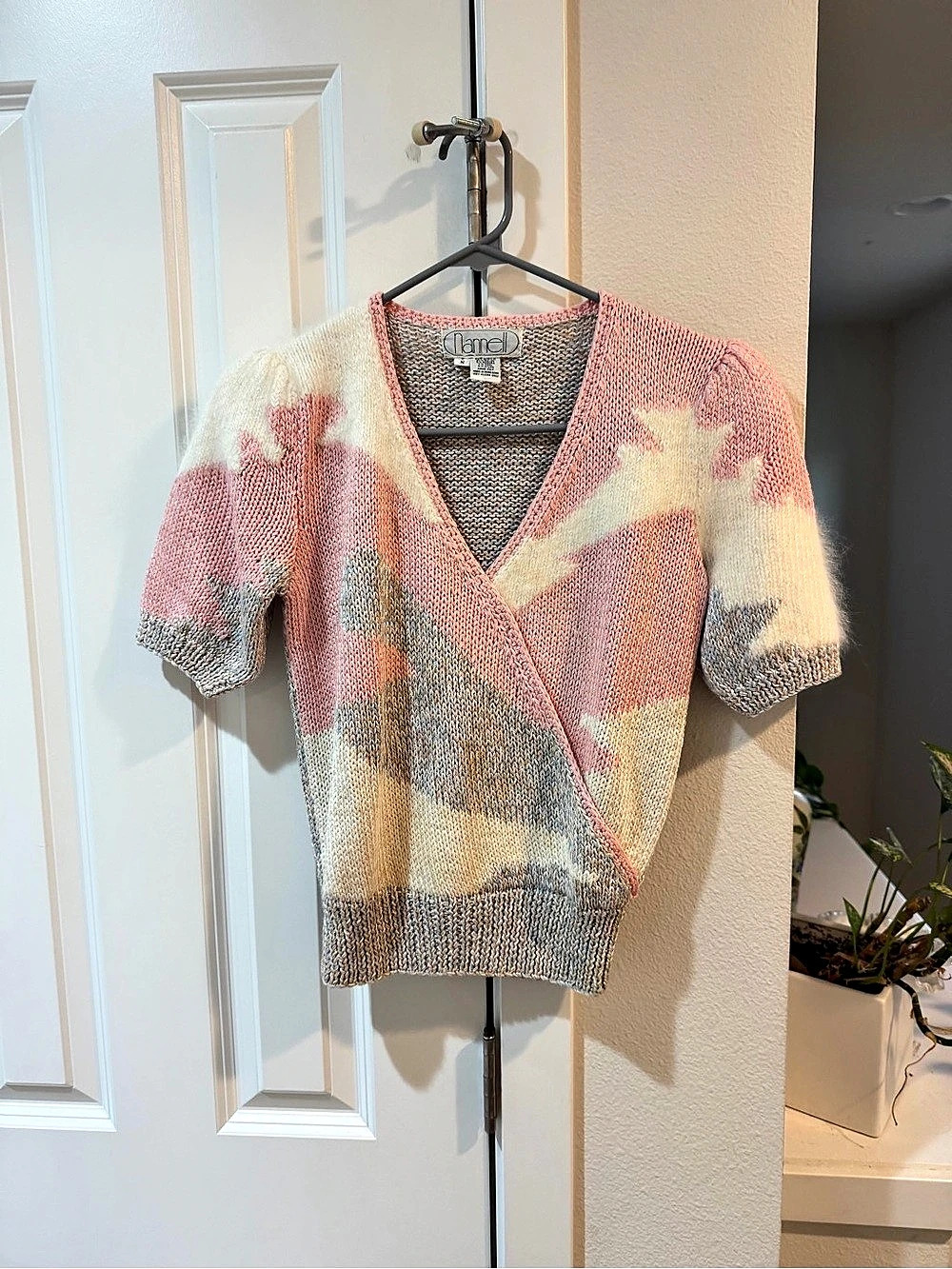 Nannell V-Neck Sweater Size Small